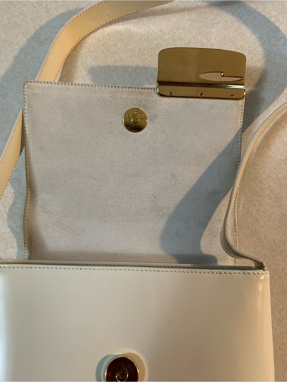 Gucci Cream Patent Leather  Shoulder Bag with Gold Hardware - Picture 5 of 9